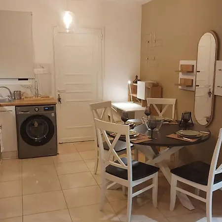 Artemis Panorama Chic Getaway Терсефану