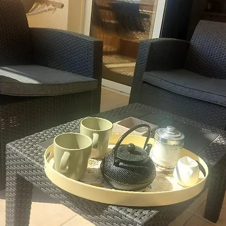 Artemis Panorama Chic Getaway Apartment
